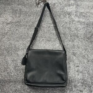 Levenger Black Leather Messenger Laptop Bag Pebbled Leather RFID Blocking